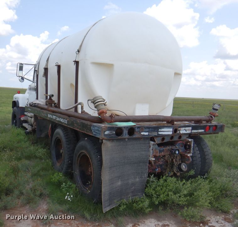 image for item DK2283 1980 Mack RL685LS  flatbed truck