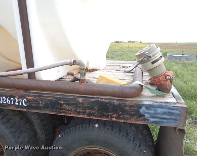 image for item DK2283 1980 Mack RL685LS  flatbed truck