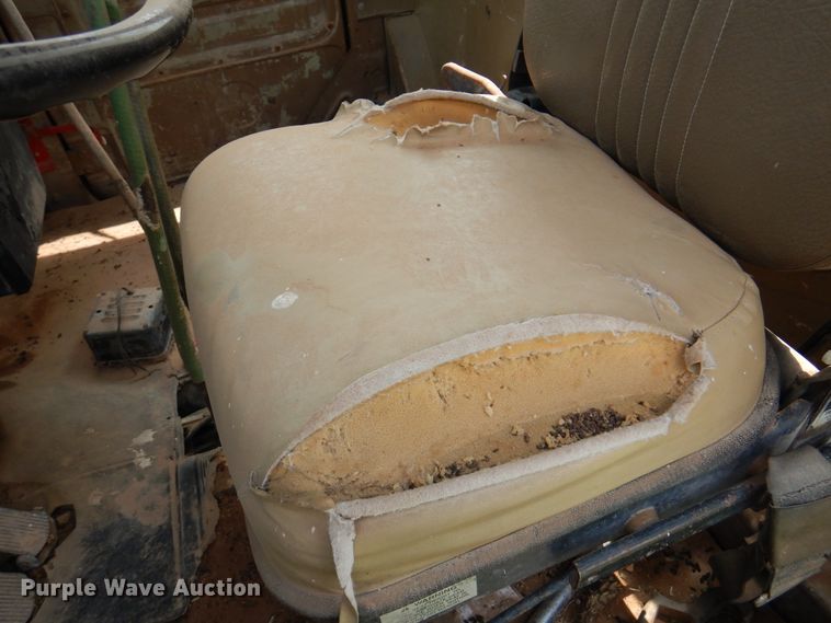 image for item DK2283 1980 Mack RL685LS  flatbed truck