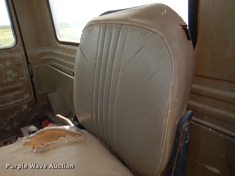 image for item DK2283 1980 Mack RL685LS  flatbed truck