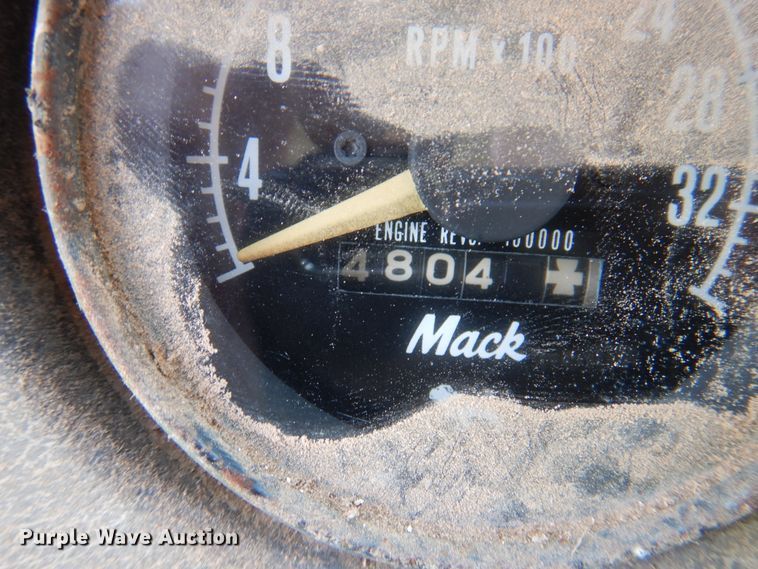 image for item DK2283 1980 Mack RL685LS  flatbed truck