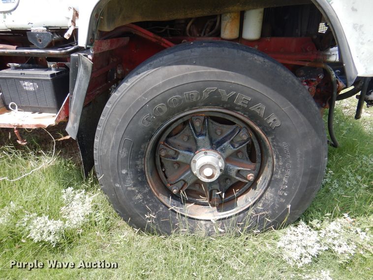 image for item DK2283 1980 Mack RL685LS  flatbed truck