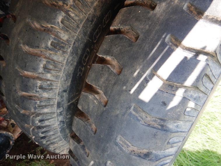 image for item DK2283 1980 Mack RL685LS  flatbed truck