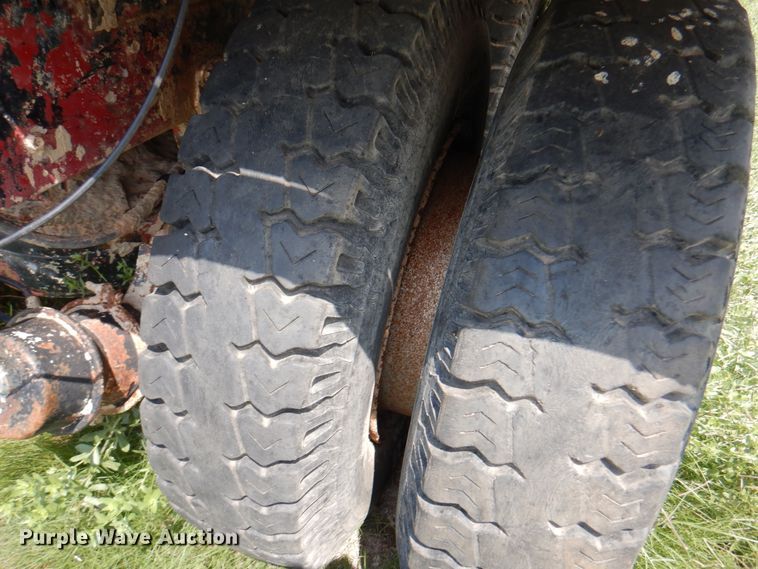 image for item DK2283 1980 Mack RL685LS  flatbed truck