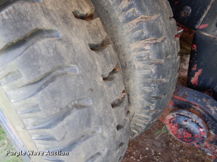 image for item DK2283 1980 Mack RL685LS  flatbed truck