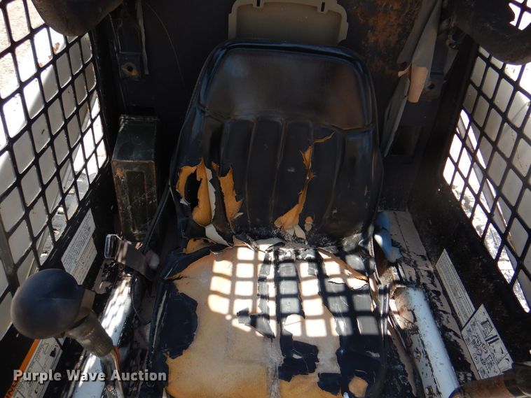 image for item DK2290 2000 Bobcat 864  tracked skid steer loader