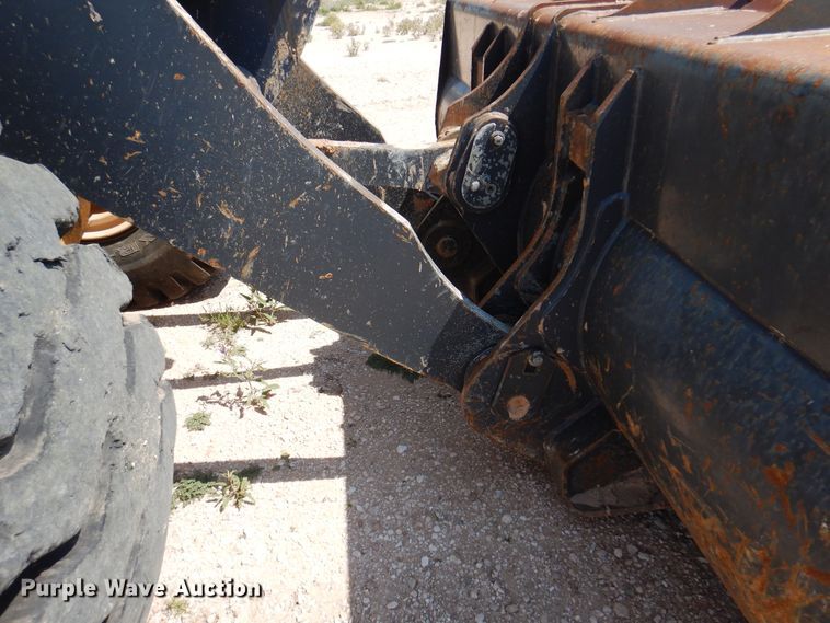 image for item DK2292 2010 John Deere 824K  wheel loader