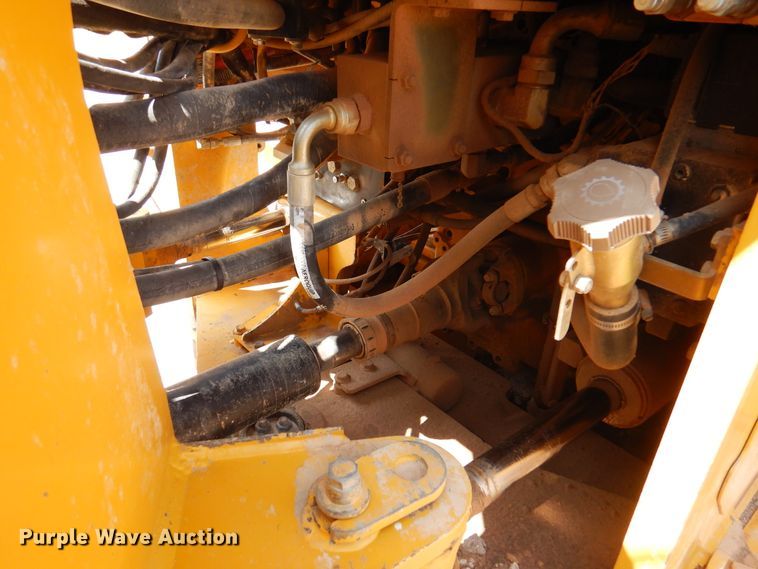 image for item DK2292 2010 John Deere 824K  wheel loader