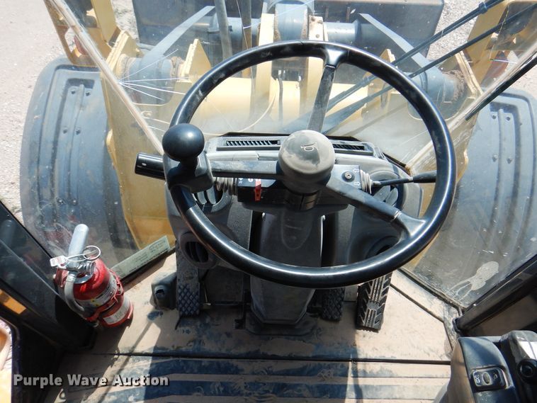 image for item DK2292 2010 John Deere 824K  wheel loader