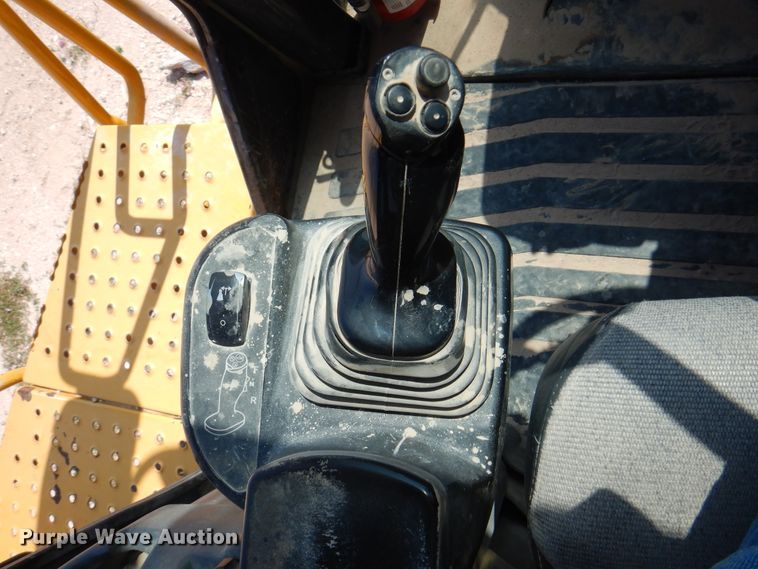 image for item DK2292 2010 John Deere 824K  wheel loader