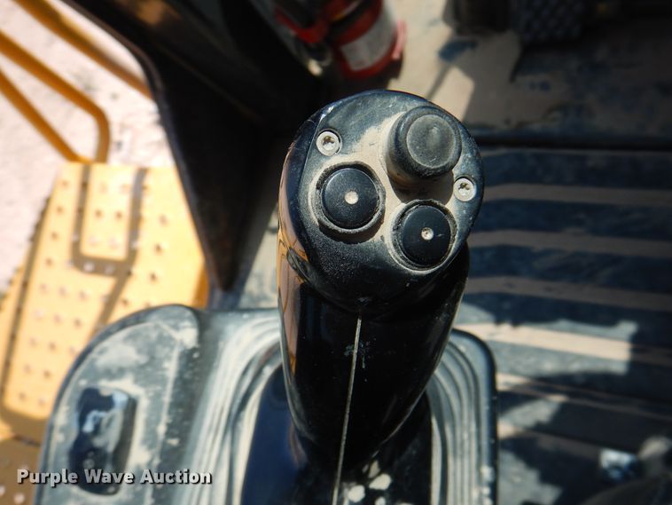 image for item DK2292 2010 John Deere 824K  wheel loader