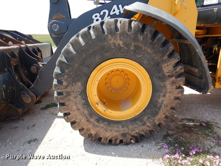 image for item DK2292 2010 John Deere 824K  wheel loader