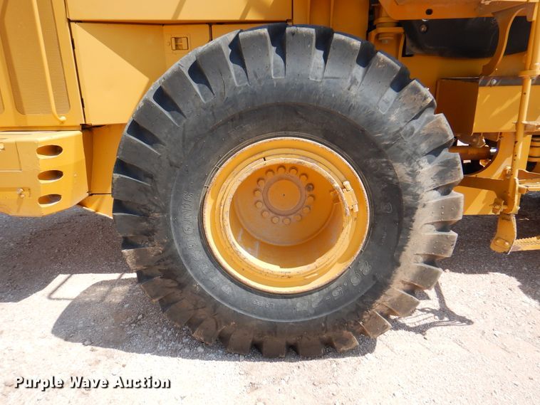 image for item DK2292 2010 John Deere 824K  wheel loader