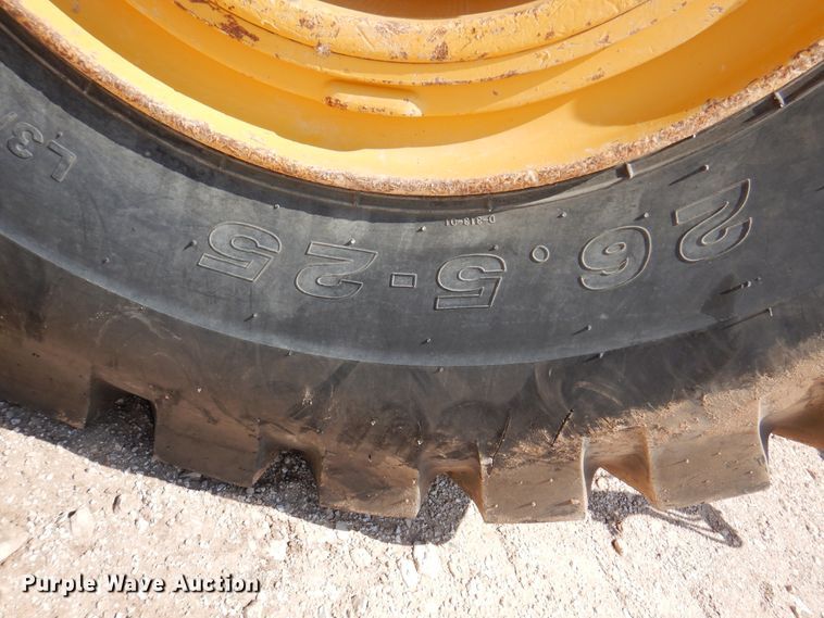 image for item DK2292 2010 John Deere 824K  wheel loader