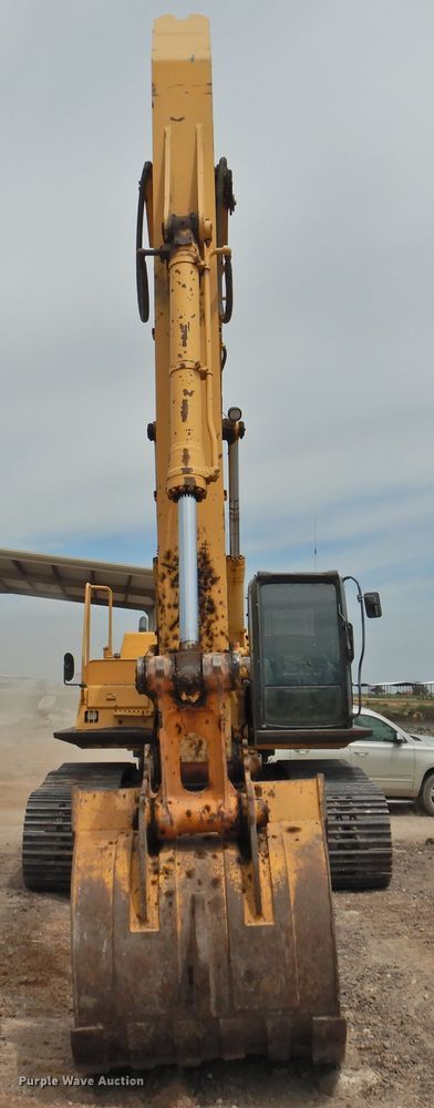 image for item DK2424 2005 John Deere 330C LC  excavator