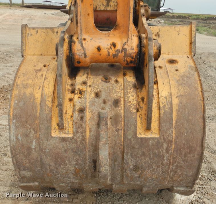 image for item DK2424 2005 John Deere 330C LC  excavator