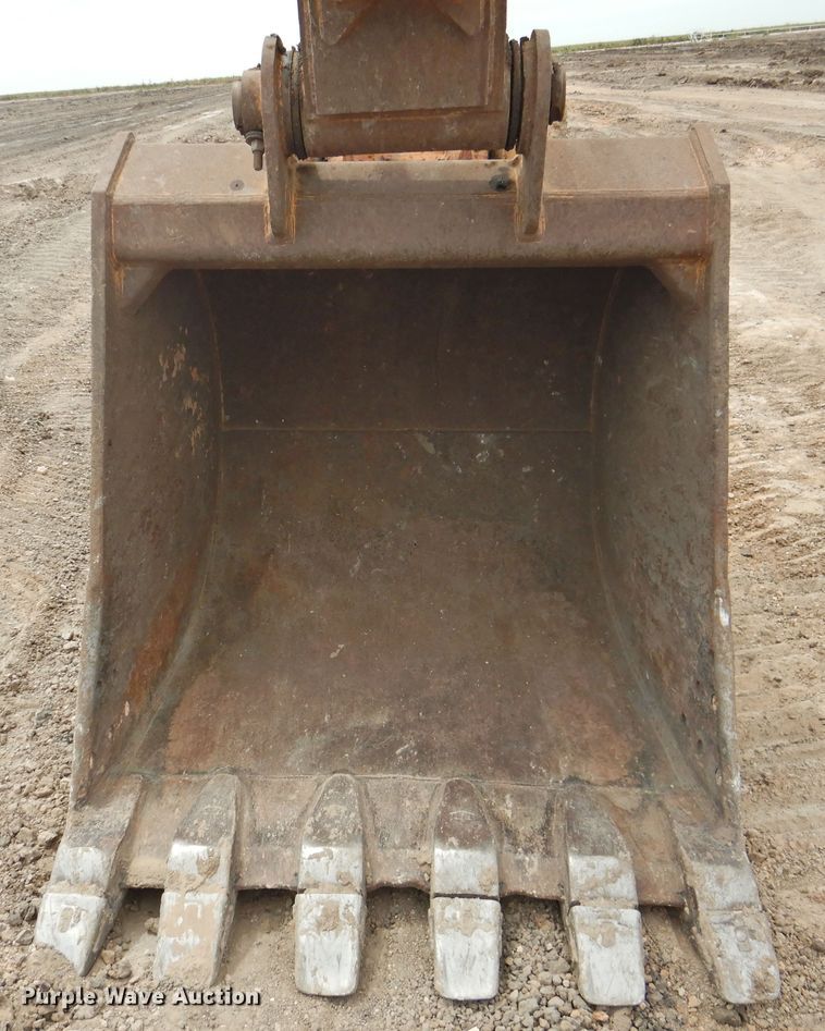 image for item DK2424 2005 John Deere 330C LC  excavator