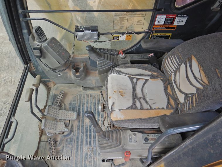 image for item DK2424 2005 John Deere 330C LC  excavator