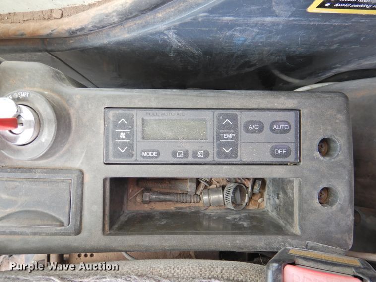 image for item DK2424 2005 John Deere 330C LC  excavator