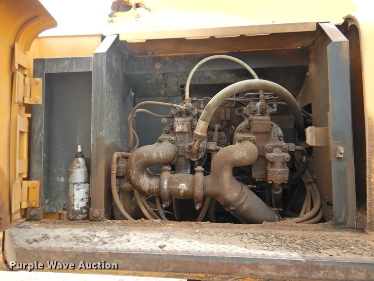 image for item DK2424 2005 John Deere 330C LC  excavator