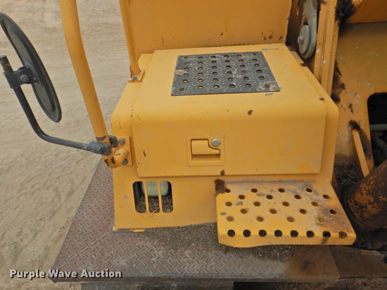 image for item DK2424 2005 John Deere 330C LC  excavator