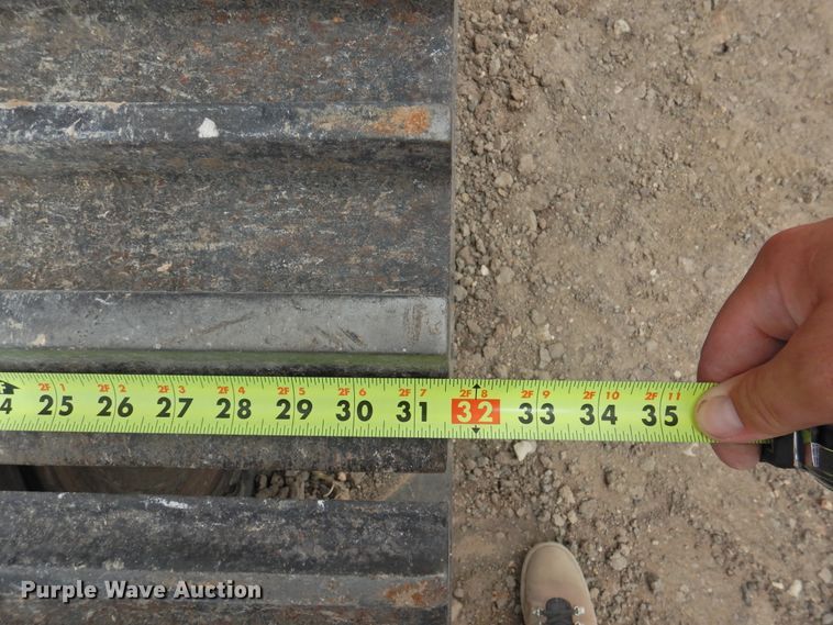 image for item DK2424 2005 John Deere 330C LC  excavator