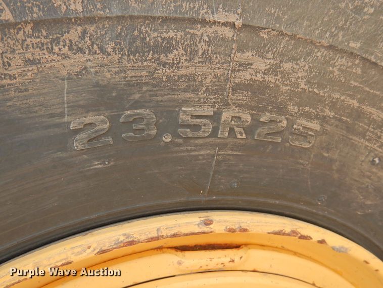 image for item DK2448 John Deere 762B Series II  elevating scraper