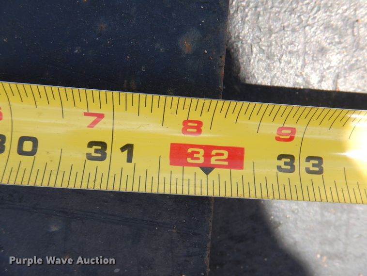 image for item DK8202 Case wheel loader bucket cutting edges