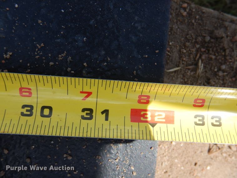 image for item DK8202 Case wheel loader bucket cutting edges