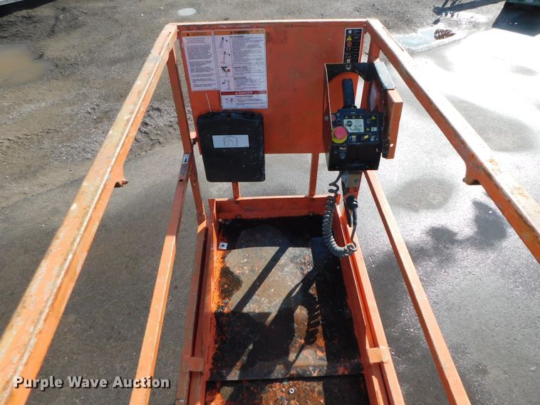 image for item DK8655 2015 JLG 1932RS  scissor lift