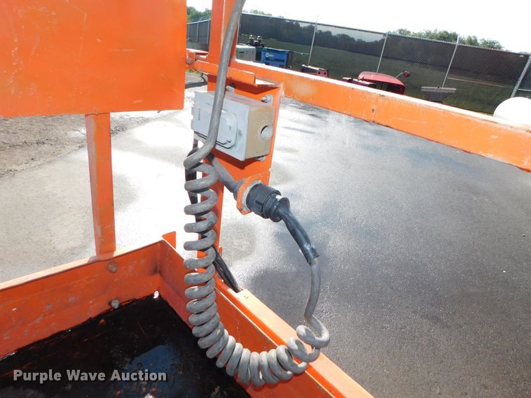 image for item DK8655 2015 JLG 1932RS  scissor lift