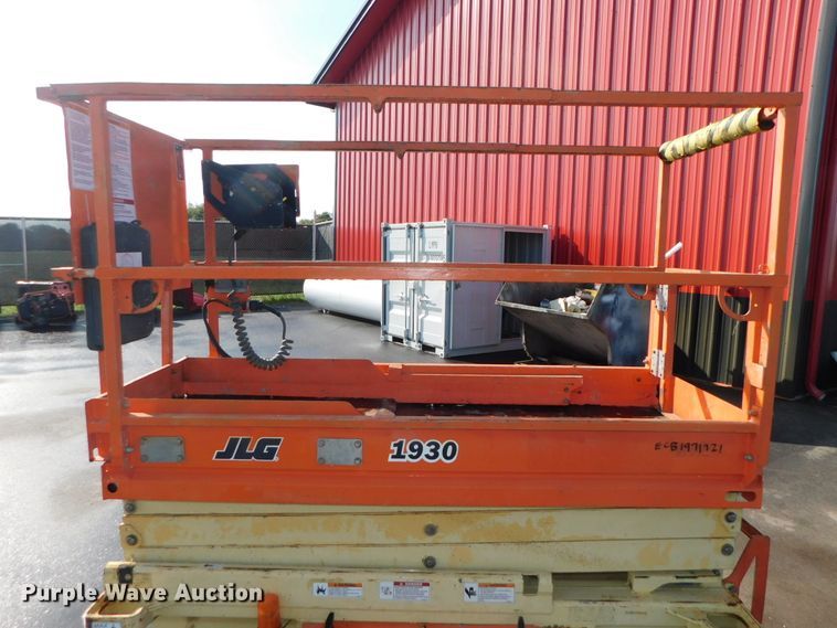 image for item DK8655 2015 JLG 1932RS  scissor lift
