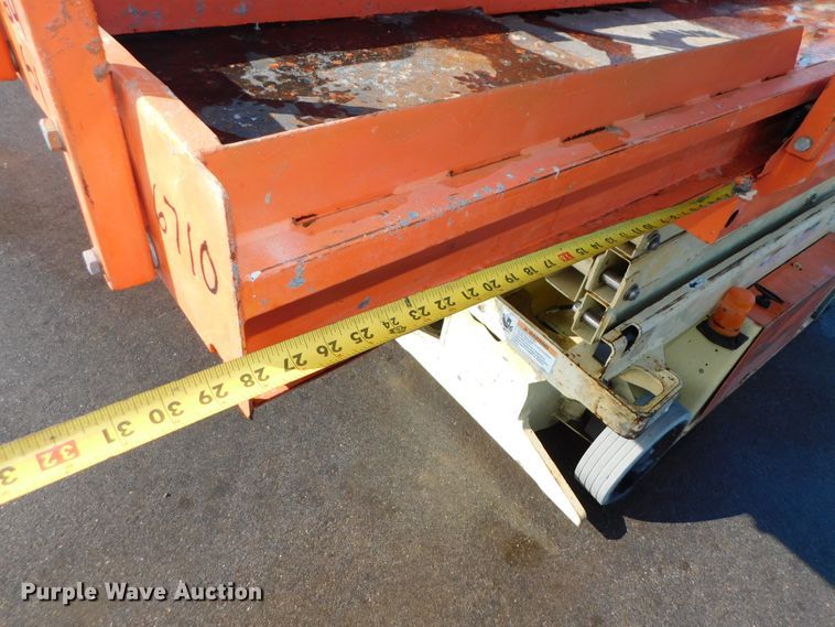 image for item DK8655 2015 JLG 1932RS  scissor lift
