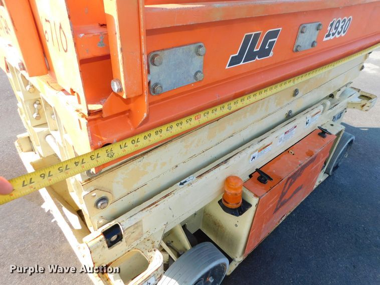 image for item DK8655 2015 JLG 1932RS  scissor lift