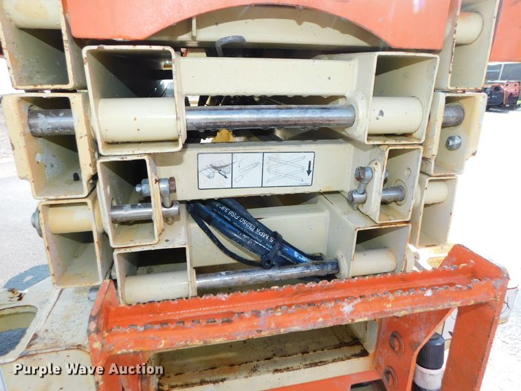 image for item DK8655 2015 JLG 1932RS  scissor lift