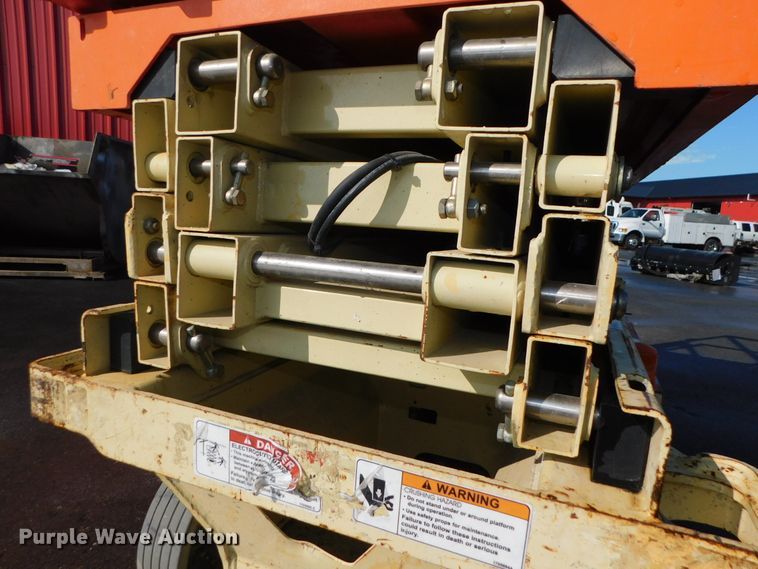 image for item DK8655 2015 JLG 1932RS  scissor lift