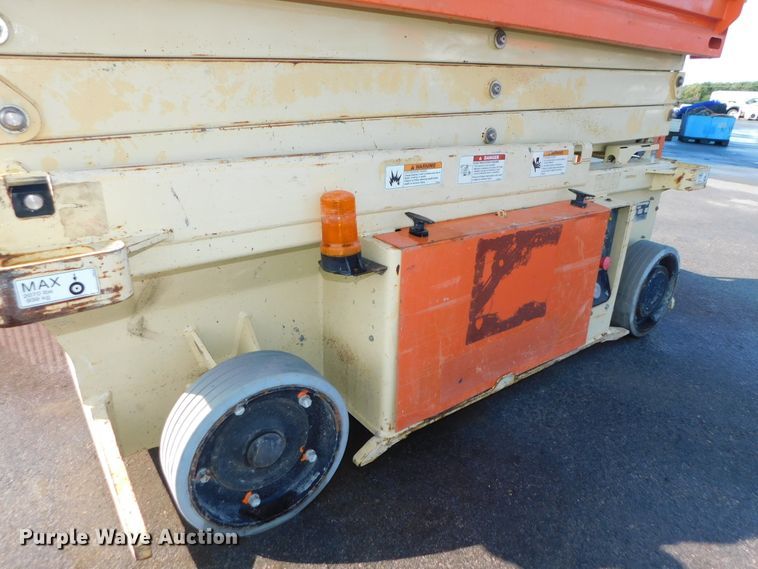 image for item DK8655 2015 JLG 1932RS  scissor lift