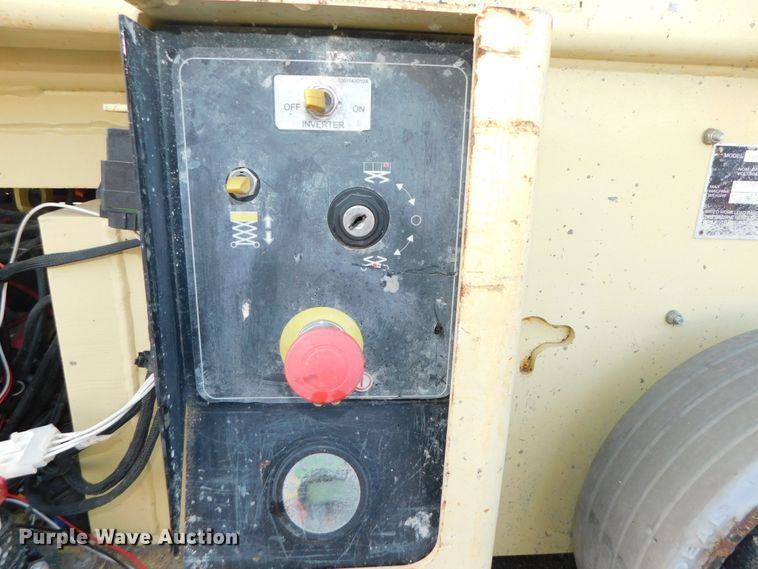 image for item DK8655 2015 JLG 1932RS  scissor lift