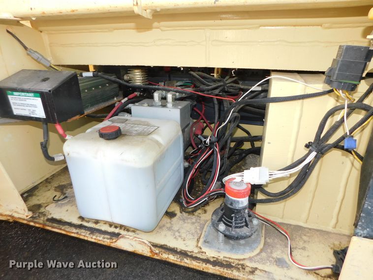 image for item DK8655 2015 JLG 1932RS  scissor lift