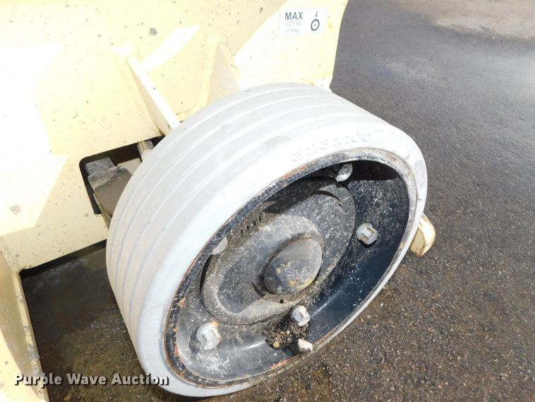 image for item DK8655 2015 JLG 1932RS  scissor lift