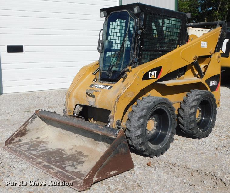 image for item DK8659 2013 Caterpillar 252B3  skid steer loader