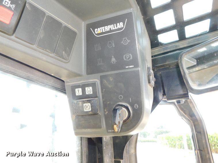 image for item DK8659 2013 Caterpillar 252B3  skid steer loader