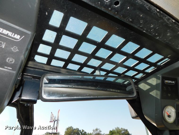 image for item DK8659 2013 Caterpillar 252B3  skid steer loader