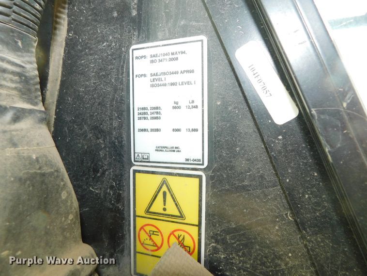 image for item DK8659 2013 Caterpillar 252B3  skid steer loader