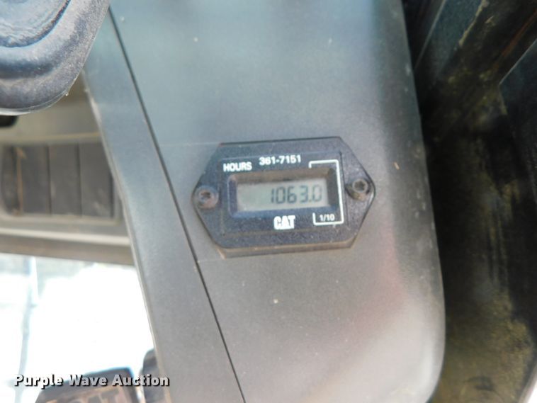 image for item DK8659 2013 Caterpillar 252B3  skid steer loader