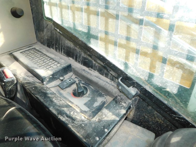 image for item DK8659 2013 Caterpillar 252B3  skid steer loader