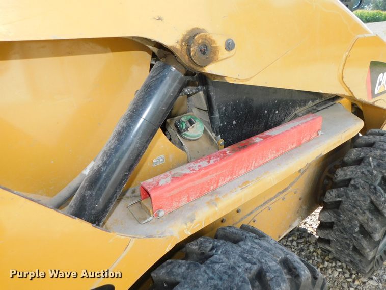 image for item DK8659 2013 Caterpillar 252B3  skid steer loader