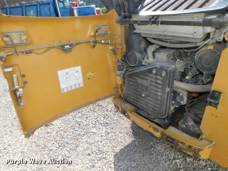 image for item DK8659 2013 Caterpillar 252B3  skid steer loader