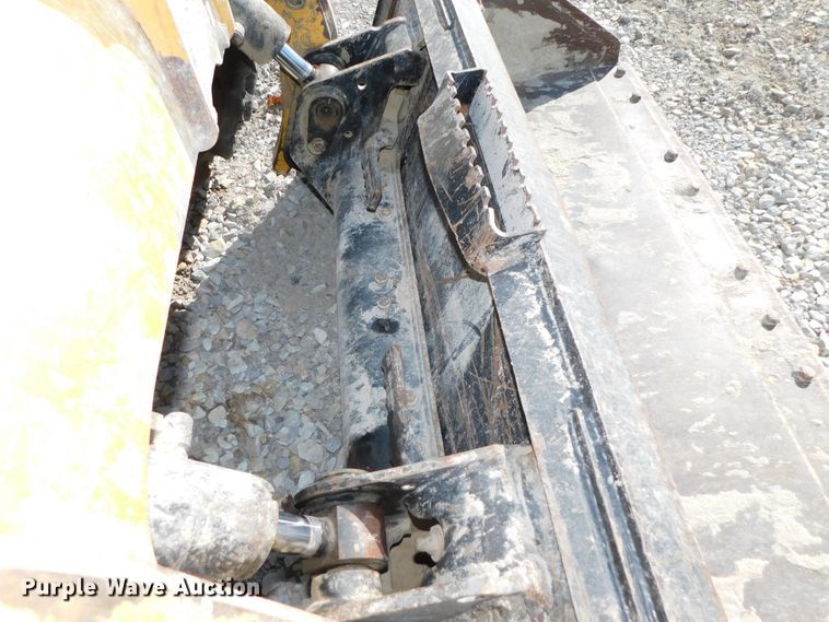 image for item DK8659 2013 Caterpillar 252B3  skid steer loader