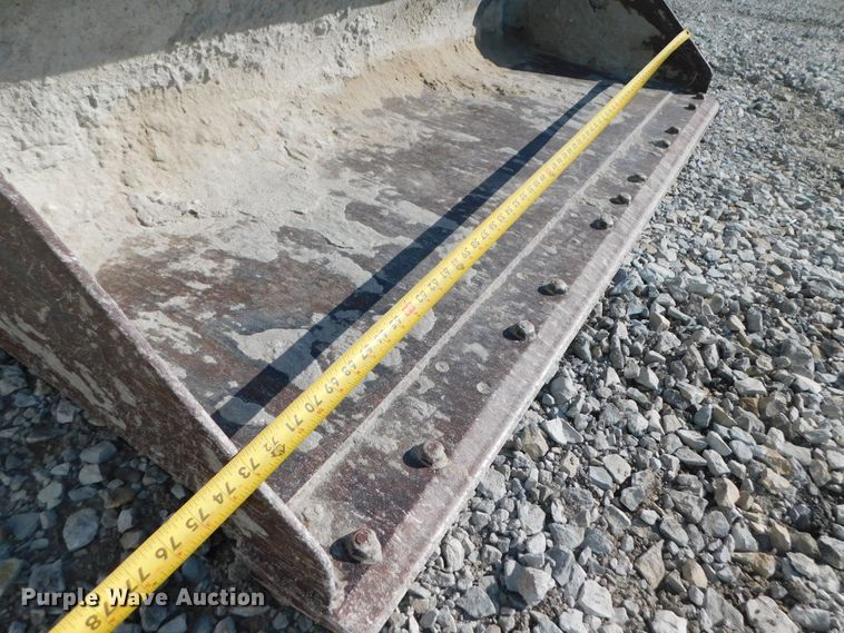 image for item DK8659 2013 Caterpillar 252B3  skid steer loader